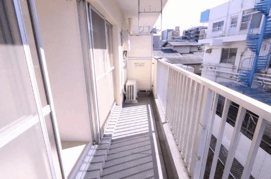 Villa  UK（ヴィラ　ユーケー）（106） バルコニー
