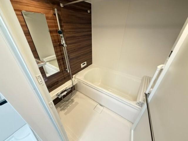 北九州市小倉北区高峰町アパート バス／シャワー