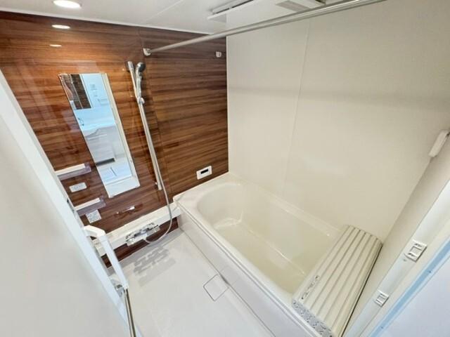 北九州市小倉北区高峰町アパート バス／シャワー