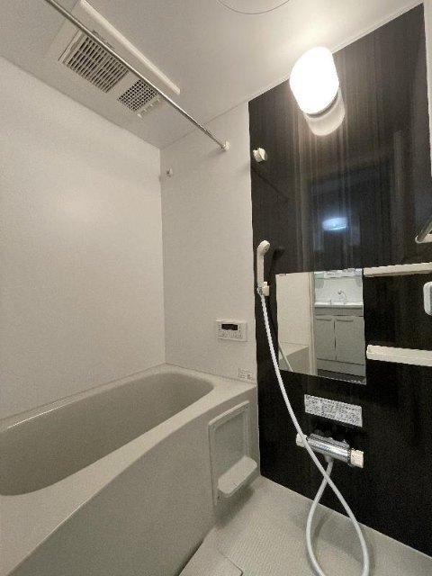 福岡市博多区光丘町アパート バス／シャワー