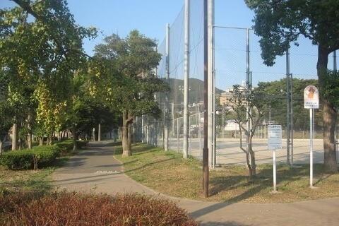 萩ケ丘公園：872m
