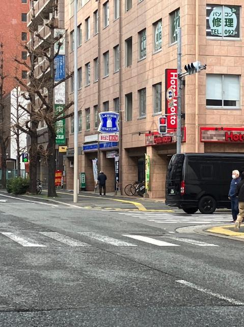 ローソン比恵町店：201m