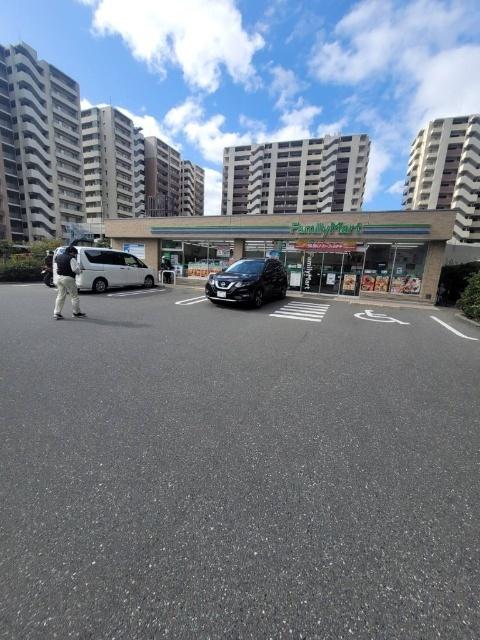 ファミリーマート福岡香椎照葉四丁目店：1101m