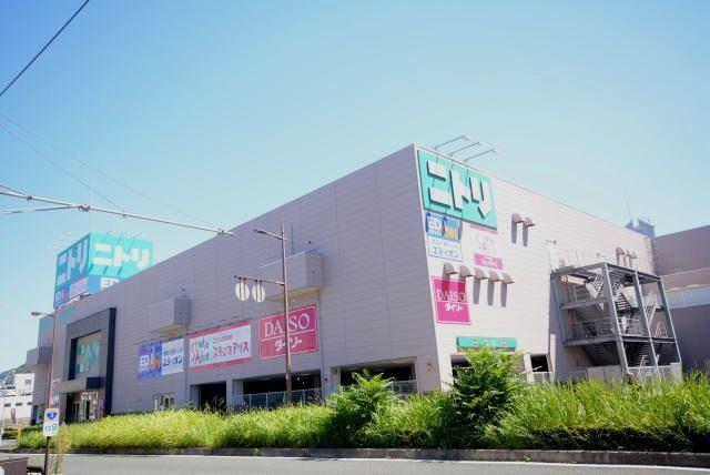 ニトリ小倉北店：625m