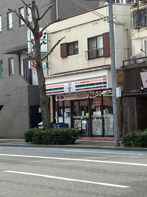 セブンイレブン博多宮島店：402m