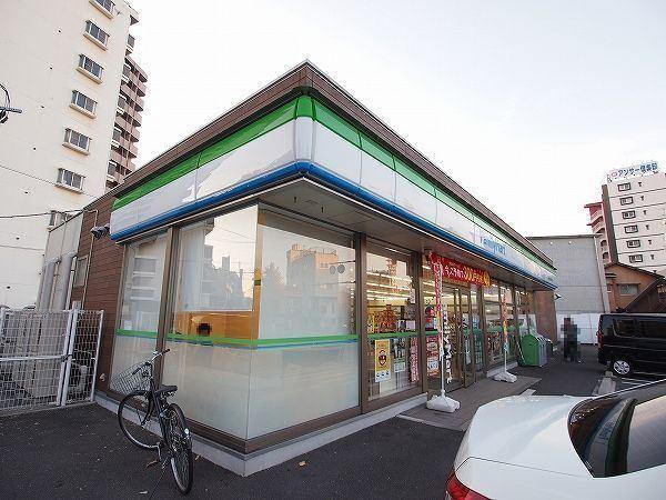 ファミリーマート小倉北三萩野1丁目店：126m
