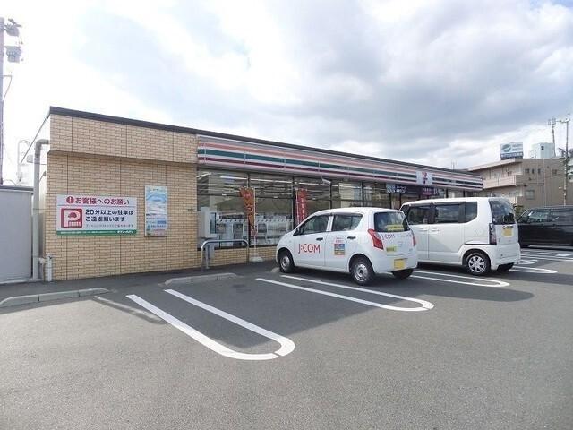 セブンイレブン小倉北方1丁目店：524m