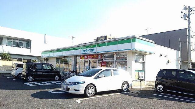 ファミリーマート小倉南方二丁目店：703m