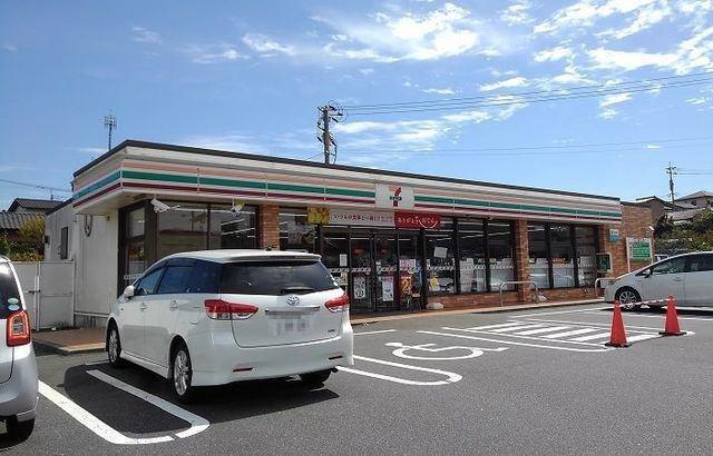 セブンイレブン小倉篠崎2丁目店：426m
