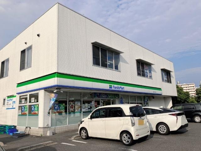 ファミリーマート小倉北方三丁目店：570m