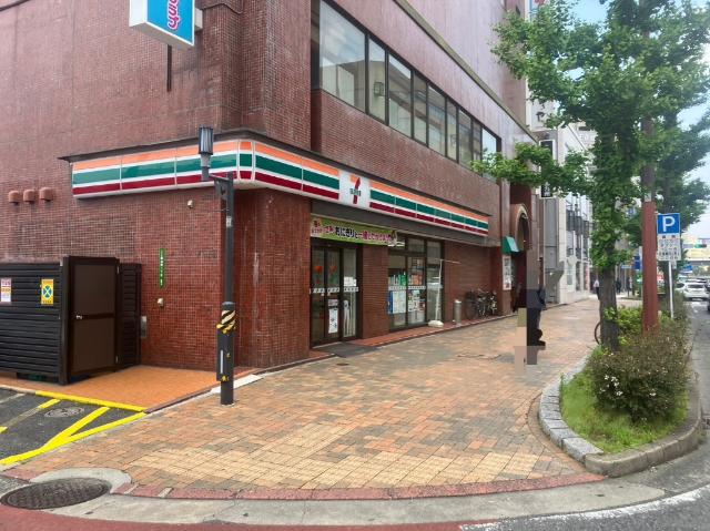 セブンイレブン小倉鍛冶1丁目店：89m