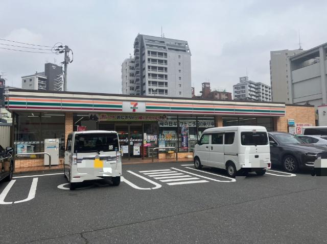 セブンイレブン小倉馬借3丁目店：388m