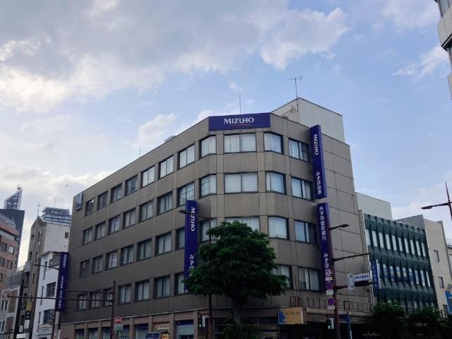 みずほ銀行北九州支店：81m