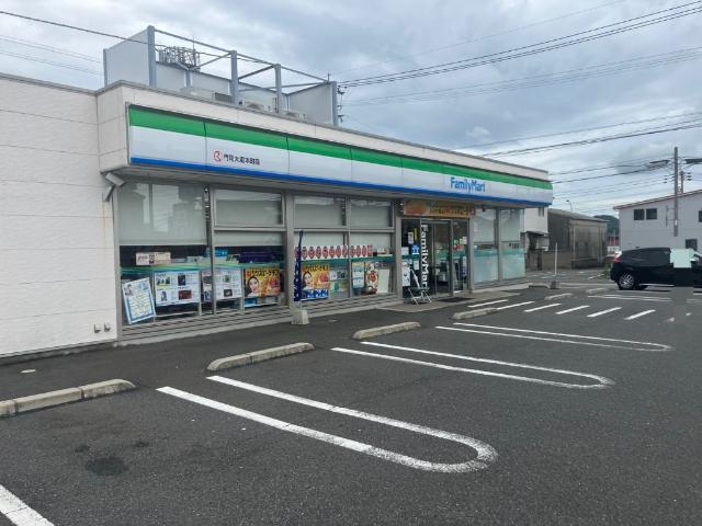 ファミリーマート門司大里本町店：481m