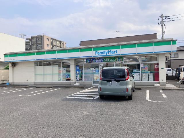 ファミリーマート小倉南方二丁目店：447m