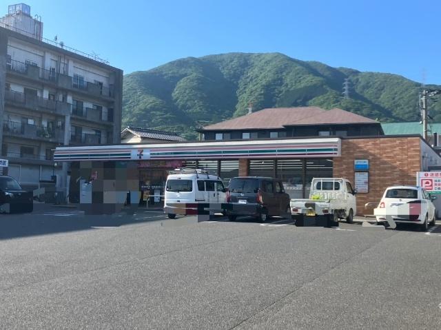 セブンイレブン小倉葛原本町1丁目店：607m