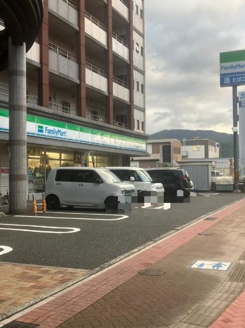 ファミリーマート小倉下曽根駅南店：592m