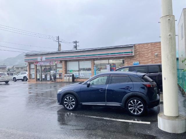 セブンイレブン小倉くさみ店：335m