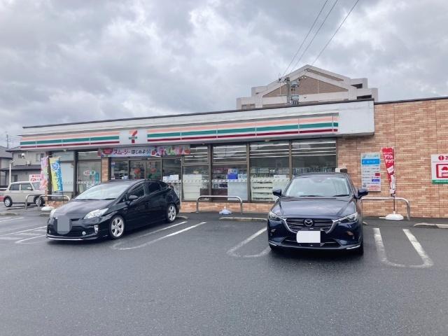 セブンイレブン小倉下石田1丁目店：234m