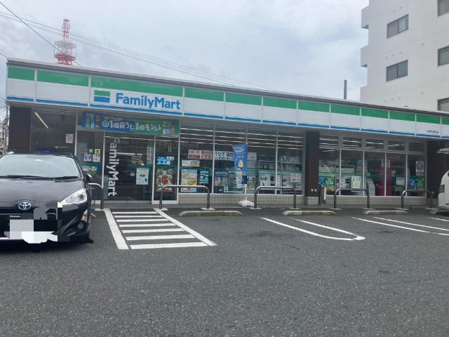 ファミリーマート小倉中津口店：253m