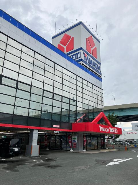 ヤマダデンキテックランド博多本店：613m