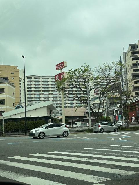 ウエスト千代町店：305m