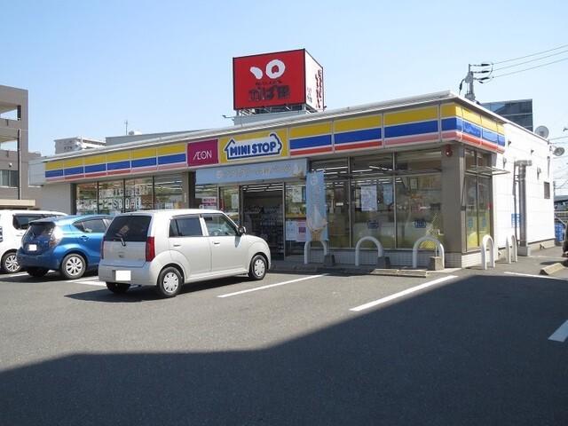 ミニストップ八幡陣原店：786m