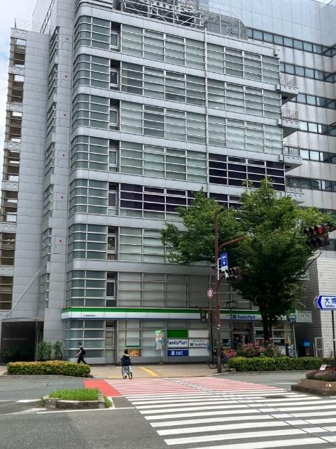 ファミリーマート博多御供所町店：220m