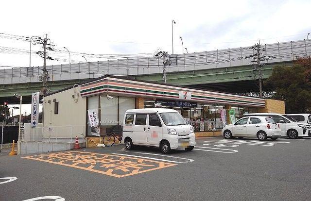 セブンイレブン小倉東篠崎2丁目店：384m