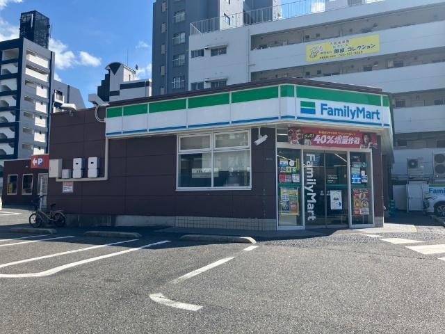ファミリーマート小倉城野駅北店：140m