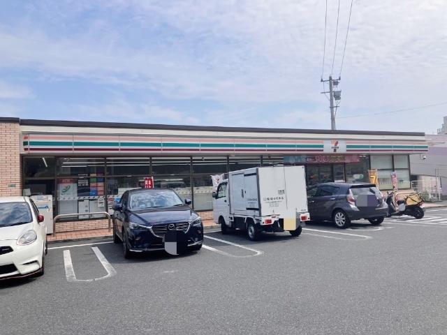 セブンイレブン小倉附属小前店：338m