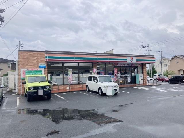 セブンイレブン小倉中吉田店：320m