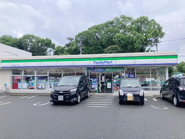 ファミリーマート小倉中吉田六丁目店：1082m