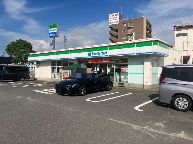ファミリーマート小倉東インター前店：667m