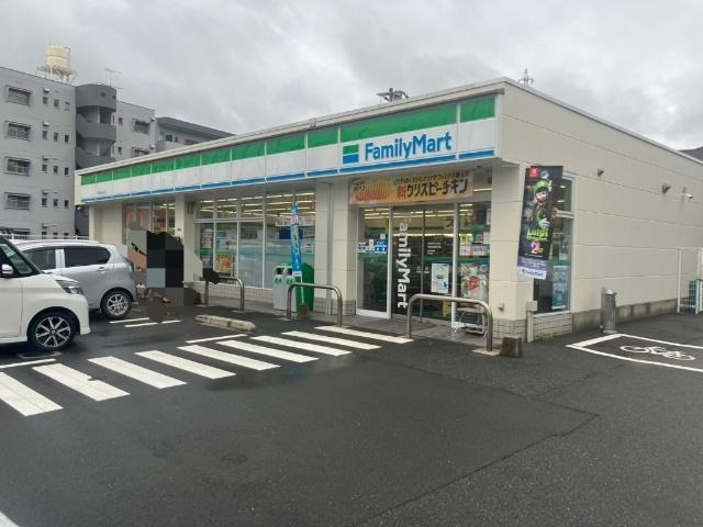 ファミリーマート戸畑沖台通り店：375m