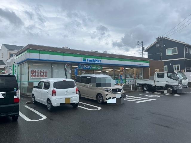 ファミリーマート戸畑中原東2丁目店：74m