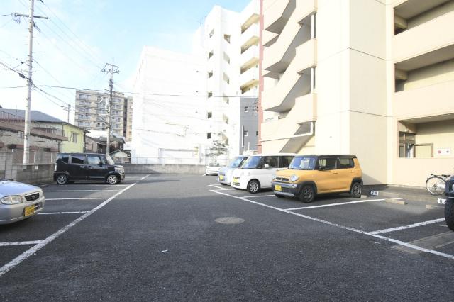 コーポ森川 駐車場