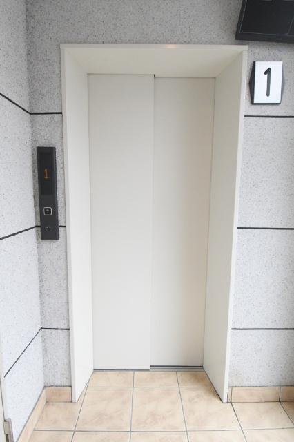 シェーナ下到津 ロビー
