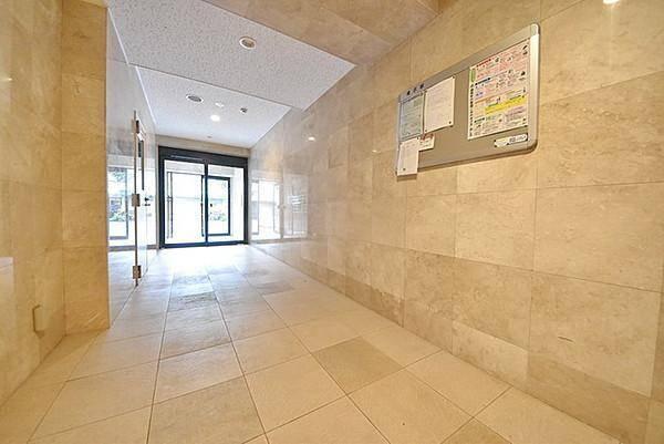 ウインステージ箱崎 エントランス