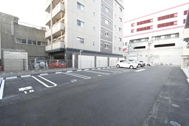 D-room柳町 駐車場