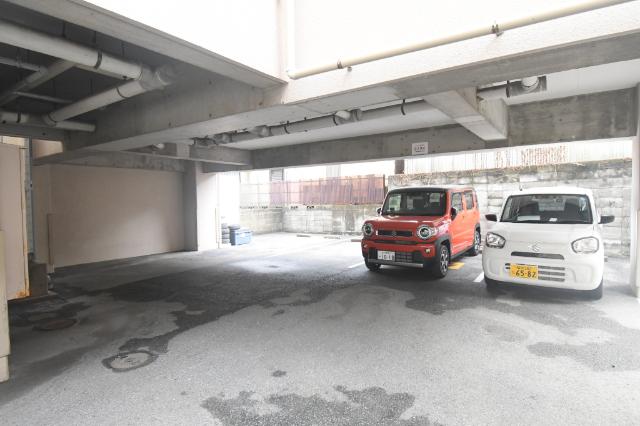 星郷 駐車場