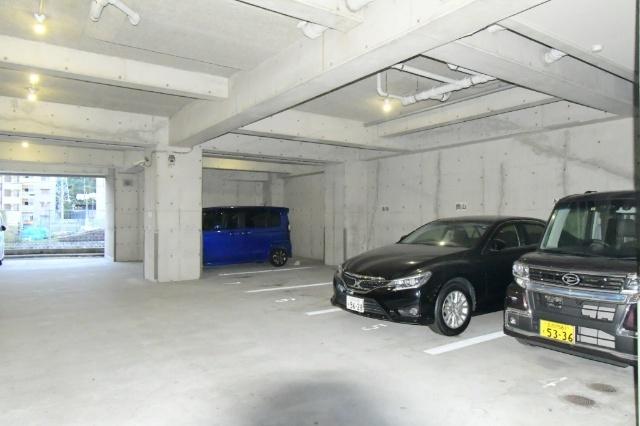 エリアグリーン 駐車場