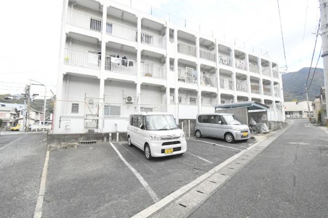 福寿コーポラス 駐車場
