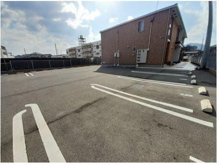 北九州市小倉南区横代東町アパート 駐車場