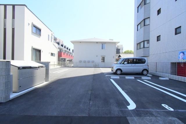 タウンコートカレラⅤ 駐車場