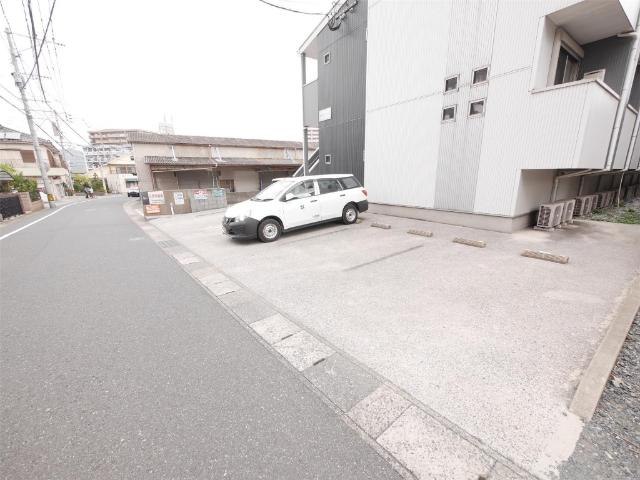 ケイ・エスパシオ曽根 駐車場