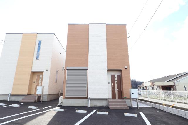 北九州市小倉南区東水町一戸建 エントランス
