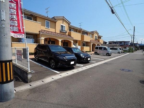 北九州市小倉南区若園アパート 駐車場
