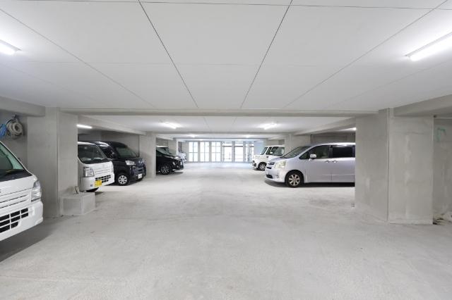 ウイングス門司駅前 駐車場
