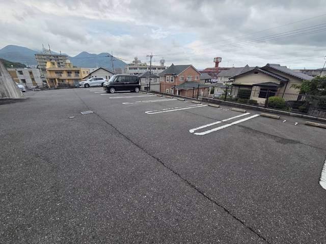 北九州市門司区大里桃山町アパート 駐車場